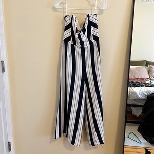 Nautical strapless jumpsuit! Great for summer events, worn once! Fits 4-8
